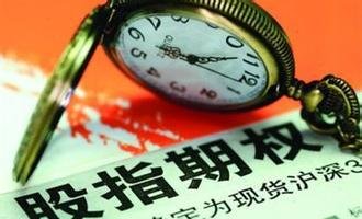 如何深入了解期权的各种策略？这些策略的实施要点是什么？